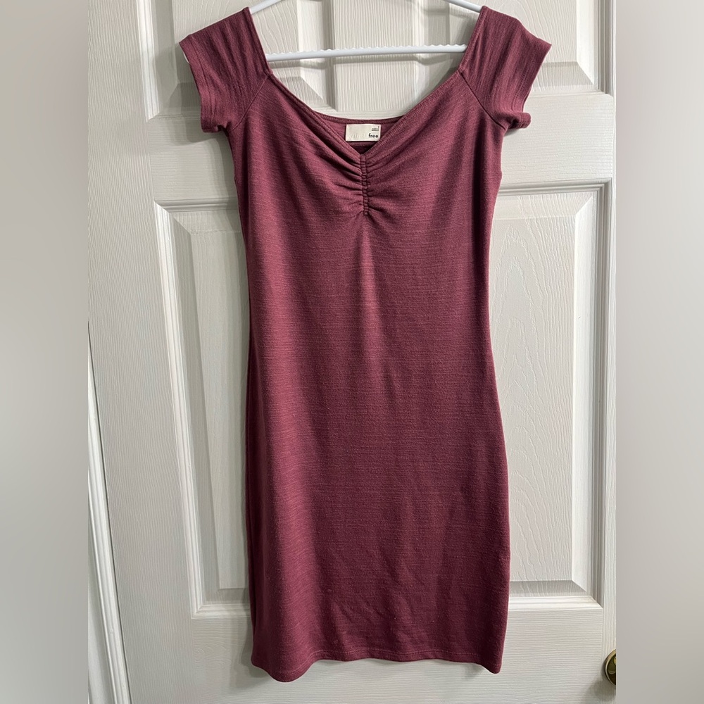 Wilfred Free Bodycon mini dress with cap sleeves size S